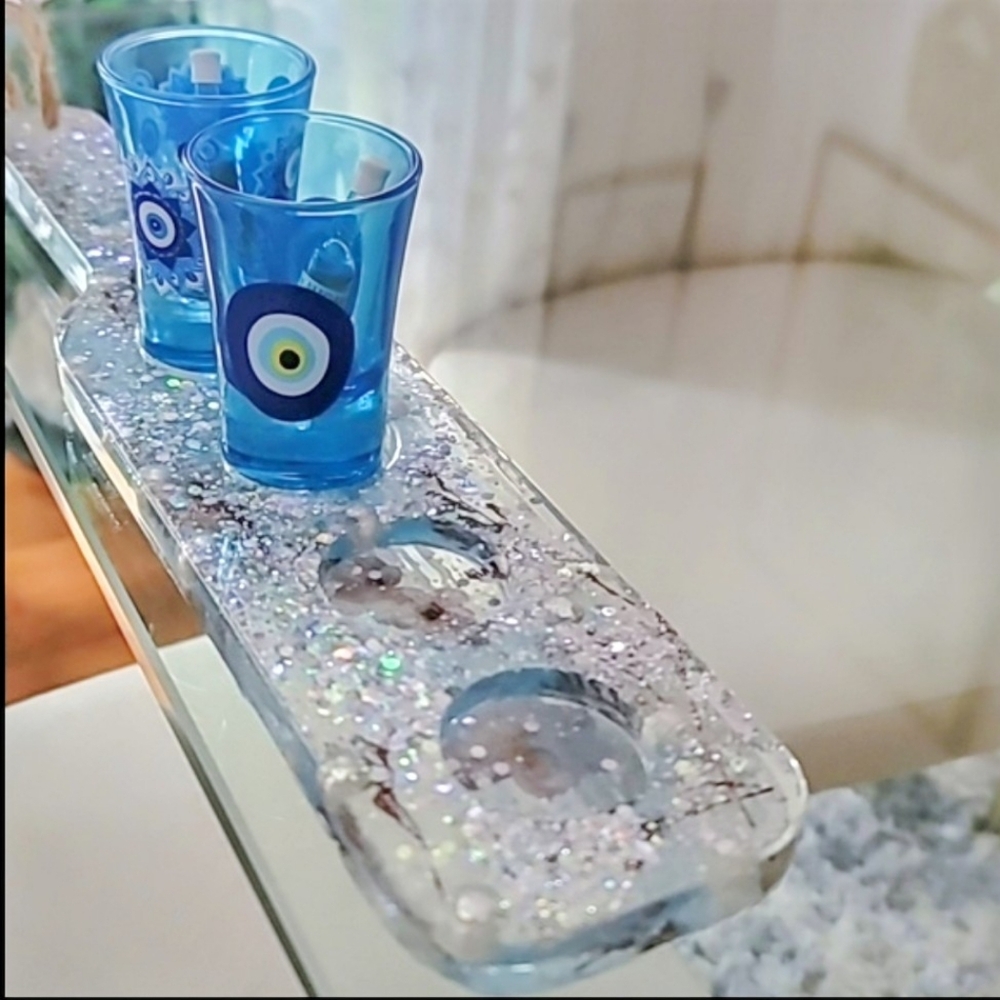 Gorgeous handmade Glittery pearls Resin shot tray  13.5" lenght + 4 shot glass